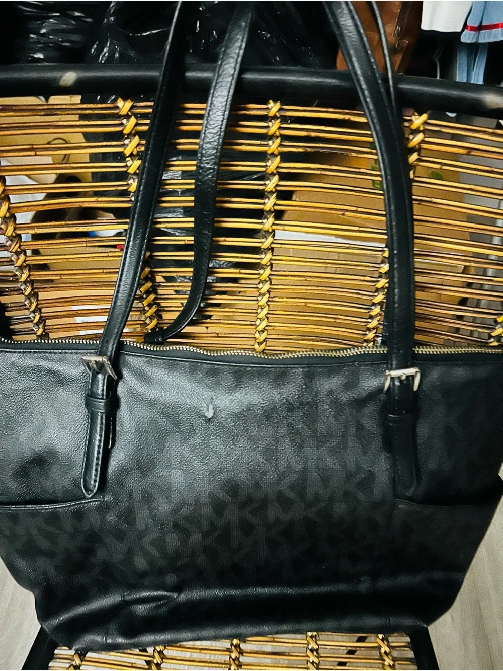 Michael Kors Jet Set Black Signature Tote W/Silver Hardware - Picture 4 of 7